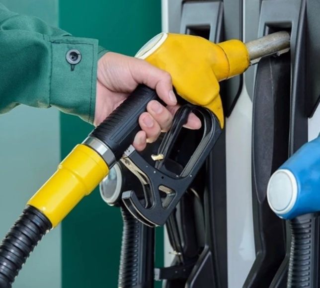 Benzine 1,61 TL'lik Zam Kapıda: Tabelalar Bu Gece Değişiyor