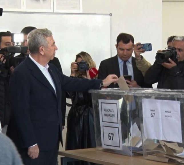 Mansur Yavaş, CHP'nin Ön Seçiminde Oy Kullandı