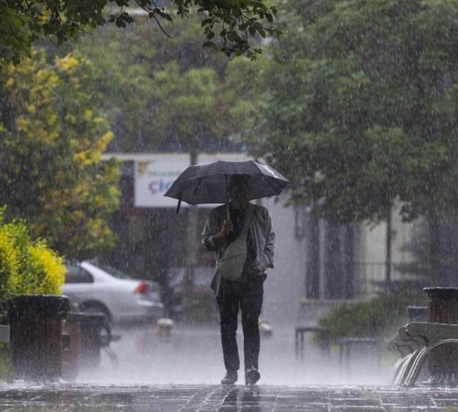 Meteoroloji Ankara için Kuvvetli Sağanak Uyarısı Verdi