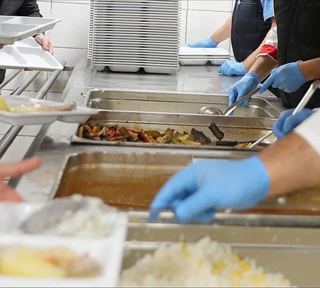 Toplu Yemek Sektöründe Gıda Güvenliği Uyarısı! Lisanslı Firmalarla Çalışın