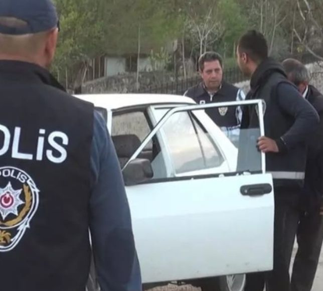 Beypazarı’nda “Dur” İhtarına Uymayan Araçtan 153 Gram Esrar Çıktı