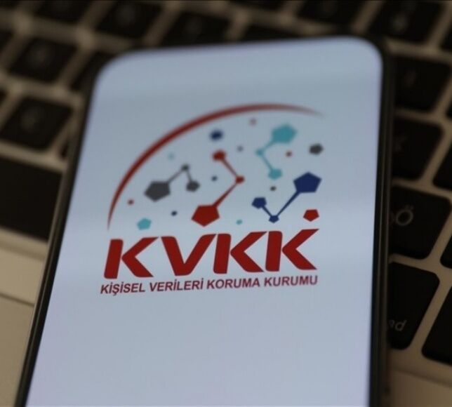 KVKK'dan Mesai Takibinde Biyometrik Veri Uyarısı