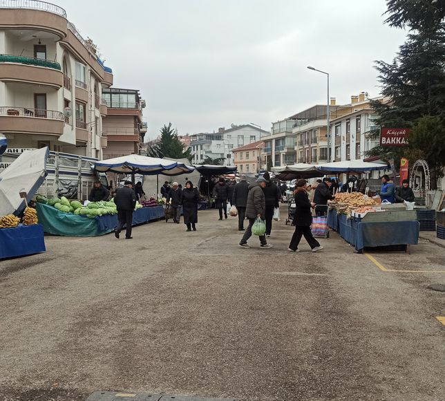 Keçiören Ayvalı Çarşamba Pazarı’nda Haftanın Fiyatları: 14 Ocak 2026 Fiyatları