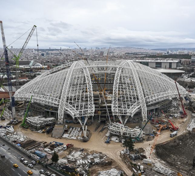 Ankara’nın Yeni Stadyumu Ulus’ta Yükseldi, 2026-2027 Sezonu Hedefleniyor