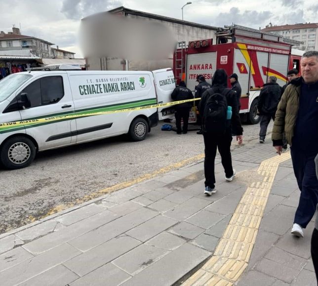 Ankara'da Karşıya Geçmeye Çalışan Yaşlı Kadın Tırın Altında Kaldı