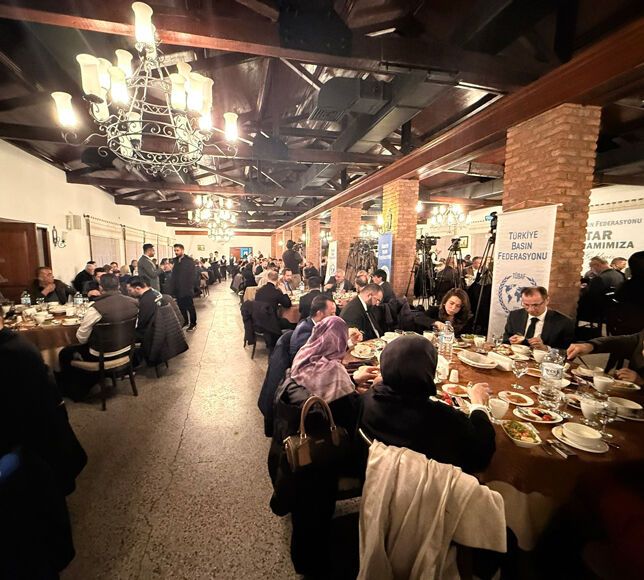 TÜBAF’ın Geleneksel İftarında Gazetecilere Yeşil Pasaport Müjdesi Geldi