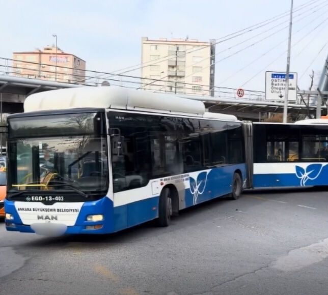 Ankara Yenimahalle’de Belediye Otobüsü Refüjde Asılı Kaldı