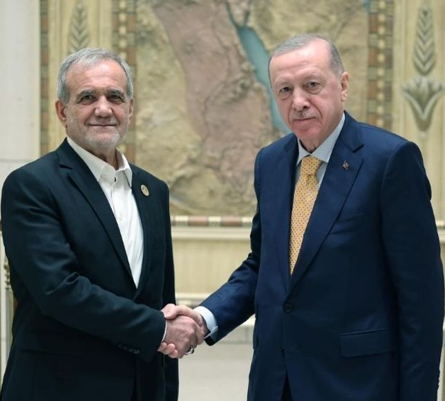 Cumhurbaşkanı Erdoğan, Pezeşkiyan ile Görüştü