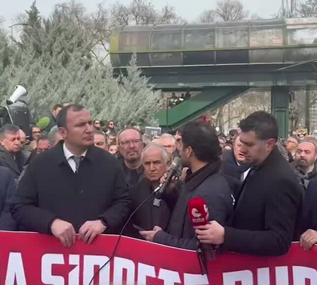 Ankara’da Eğitim Camiası Fatma Nur Öğretmen için Toplandı, MEB Önünde Protesto