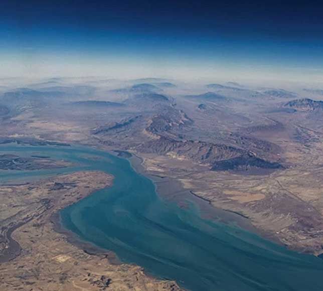 İran’ın Hürmüz Hamlesi Küresel Enerji Piyasalarını Alarma Geçirdi