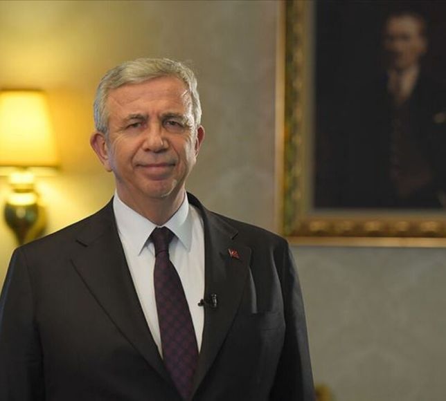 Mansur Yavaş'tan 30 Ağustos Mesajı: "En Büyük Görevimiz Cumhuriyetimizi Korumak"