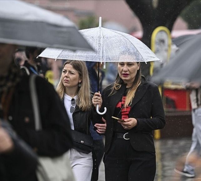 Türkiye'nin Kadın Nüfusu 43 Milyon 32 Bin 734 Kişiye Ulaştı