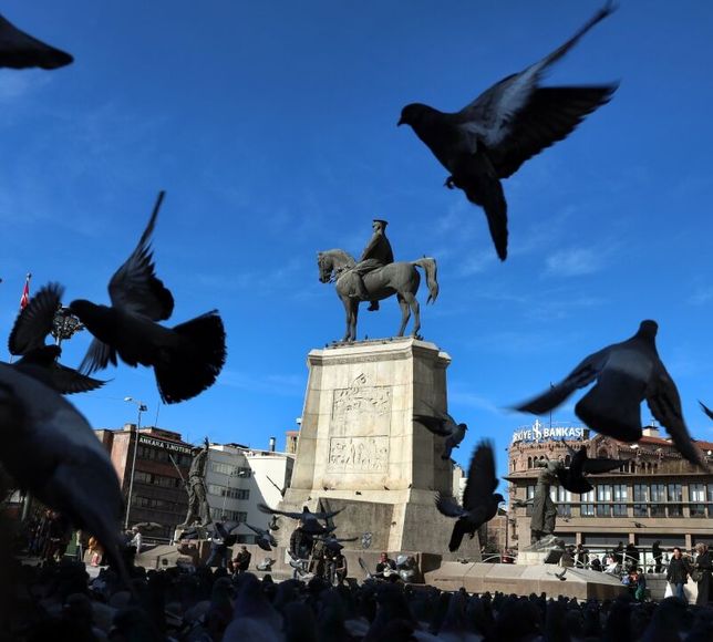 Başkentte Dondurucu Soğuk Yerini Bahar Sıcaklarına Bırakıyor