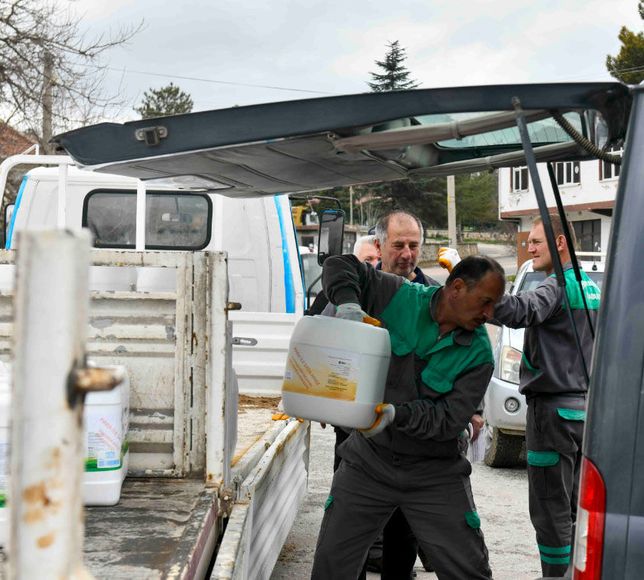 Ankara’da Yerel Üreticiye Sıvı Gübre Desteği: 177 Bin Litre Dağıtıldı