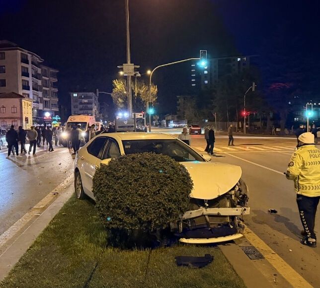 Çubuk’ta Peş Peşe Kaza: Kavşaklar Savaş Alanına Döndü
