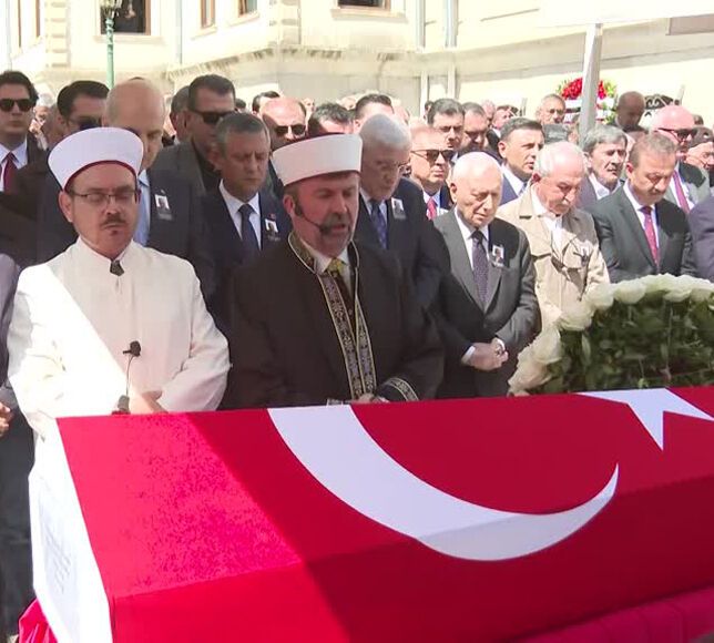 Siyasetinin Duayen İsmi Hüsamettin Cindoruk Son Yolculuğuna Uğurlandı