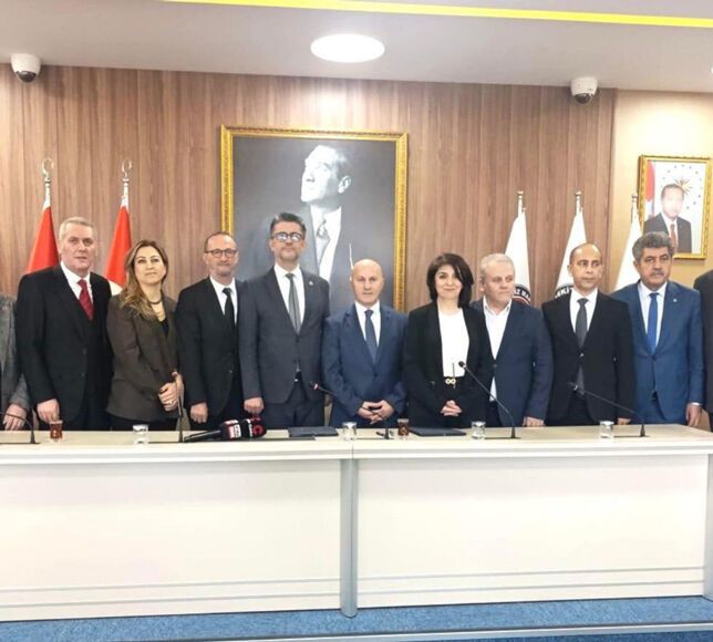 Gazetecilikte "Yeni Çağ" Talebi: Sosyal Medya Habercileri de Basın Kartı Alabilsin