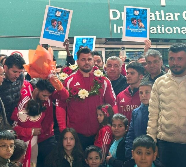 Milli Güreşçi Rıza Kayaalp Ankara’da Gururla Karşıladı