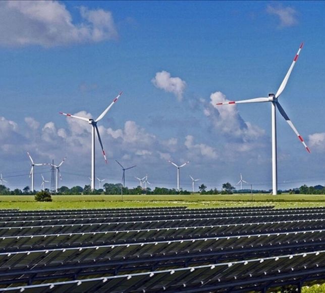 Türkiye'nin Elektrik Kurulu Gücü 126 Bin Megavatı Aştı: Yenilenebilir Enerjinin Payı Yüzde 62,8'e Çıktı
