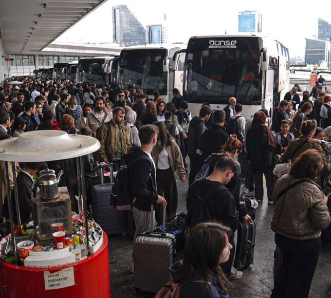 AŞTİ’de Bayram Hareketliliği: Ek Seferlere Rağmen Biletler Tükeniyor