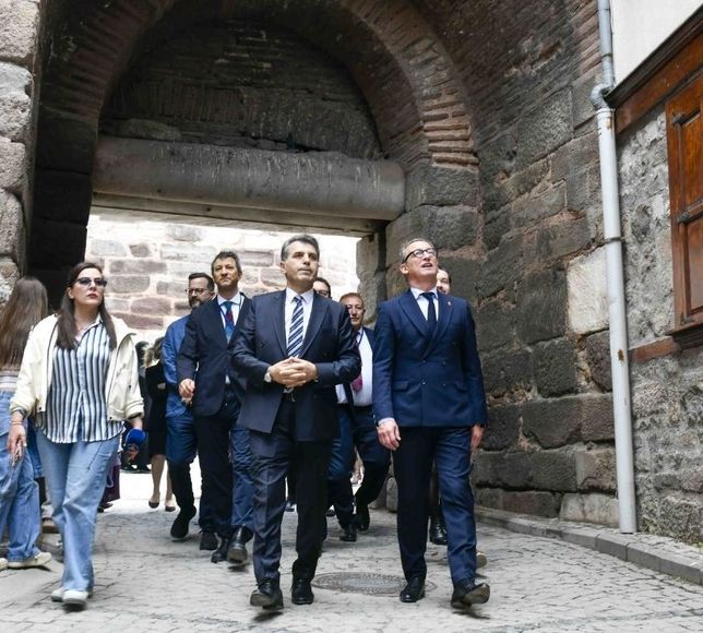 Brüksel Başkent Bölgesi Başbakanı Boris Dilliès Ankara Kalesi'ne Çıktı
