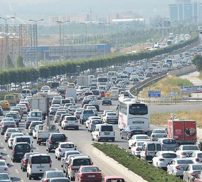 Trafikte 'Araçtan İnme ve Takip' Cezaları Sonuç Verdi: Olay Sayısı 2 Bin 478 Azaldı
