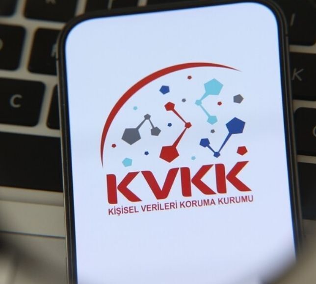 KVKK'den Parmak İziyle Mesai Takibine Sınırlama