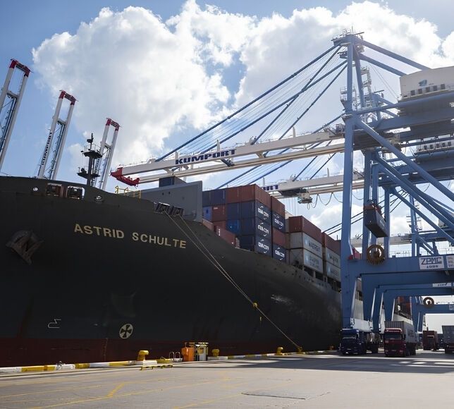 Makine İhracatçıları Küresel Krizlere Karşı Harekete Geçti