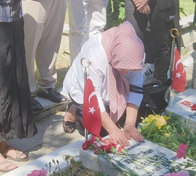 Vezneciler Şehitleri 10. Yılında Edirnekapı'da Dualarla Anıldı