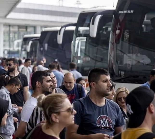 Ankara Çıkışlı Otobüs Seferlerinde NATO Hareketliliği Yaşanıyor