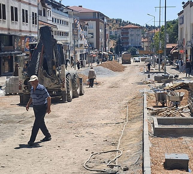 Beypazarı’nda Bankalar Caddesi Yenileniyor: Hanlarönü Meydanı da Sırada