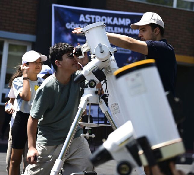 Ankara’da AstroCAMP Gökyüzü Gözlem Şenliği: Dahi Çocuklar Astronomiyle Buluştu
