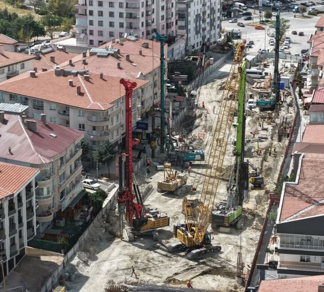 Dikimevi-Natoyolu Metrosunda Çalışmalar Sürüyor: Tüneller Kazılıyor, Raylar Teslim Alındı