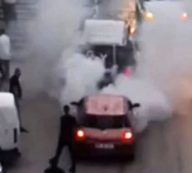 Keçiören'de Patinaj Çekerek Trafiği Duman Altında Bırakan Sürücüye Ceza
