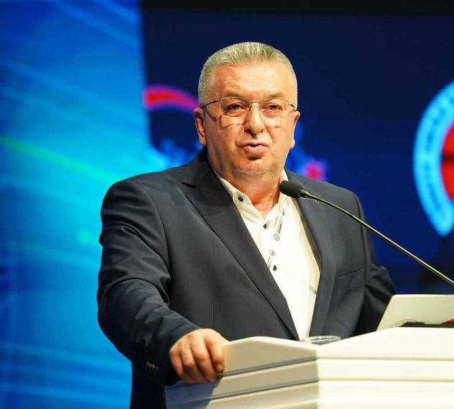 TES-İŞ Ankara'da 13. Genel Kurulunu Yaptı: İrfan Kabaloğlu Güven Tazeledi