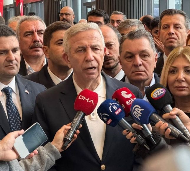 Mansur Yavaş, Parti Değiştiren Belediye Başkanlarına Tepki Gösterdi