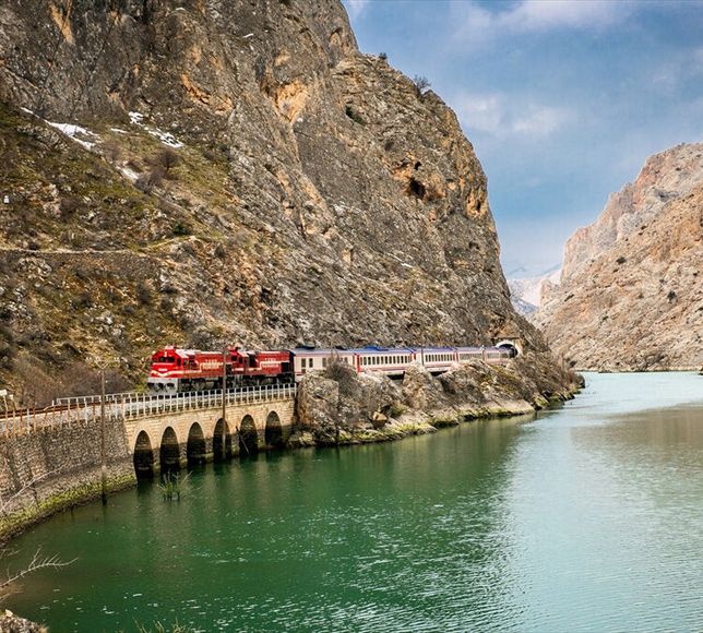 Turistik Doğu Ekspresi'nde Yeni Sezon Takvimi Belli Oldu: Biletler 26 Ekim'de Satışta