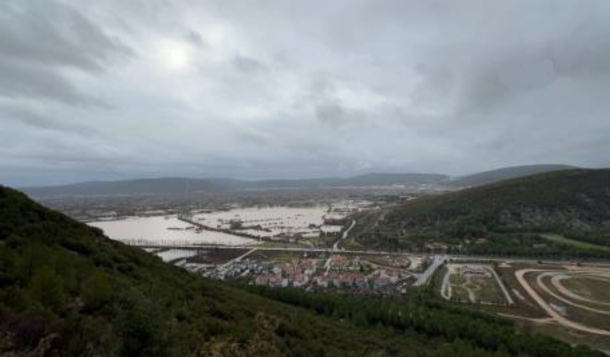 Muğla'da Tarım Arazileri Su Altında Kaldı