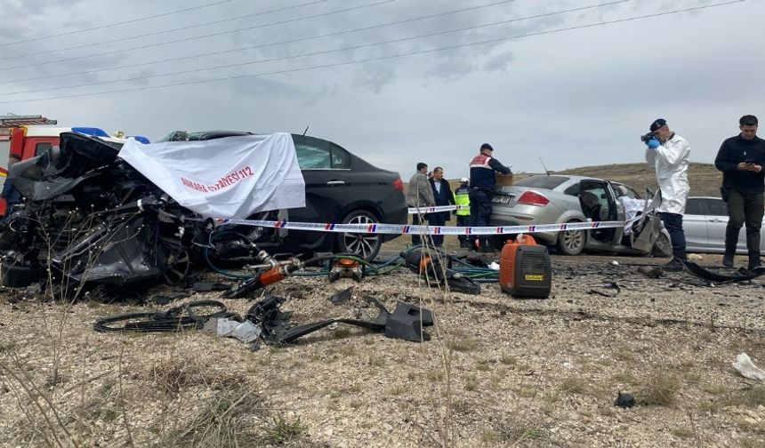 Haymana’da İki Otomobilin Çarpıştığı Kazada Ölü Sayısı Artıyor