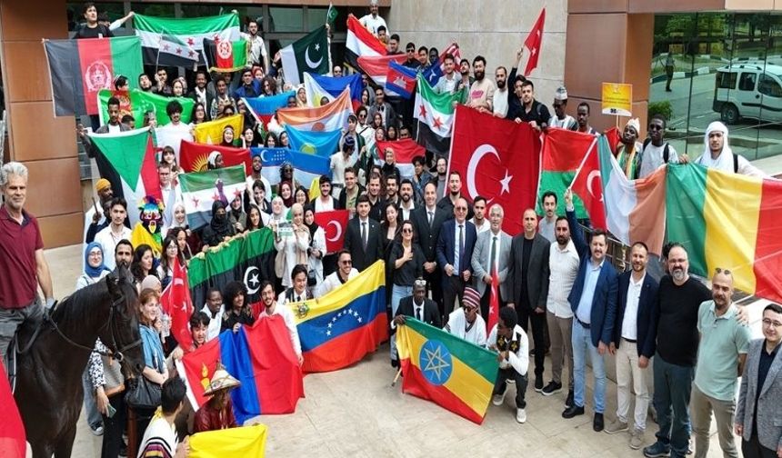 Adana’da Uluslararası Öğrenci Şenliği: Kampüste Karnaval
