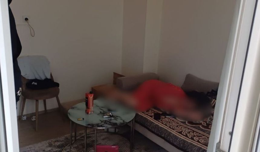 Aksaray’da Aynı Evde Yaşadığı Kadını Darbetti, Ardından Bıçakladı
