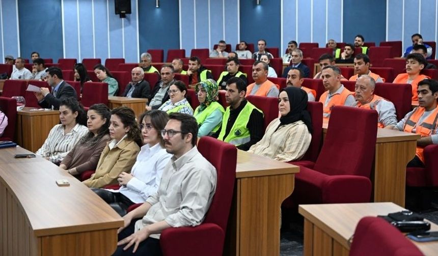 Altındağ Belediyesi’nden İşçi ve Personellere Sağlık Semineri