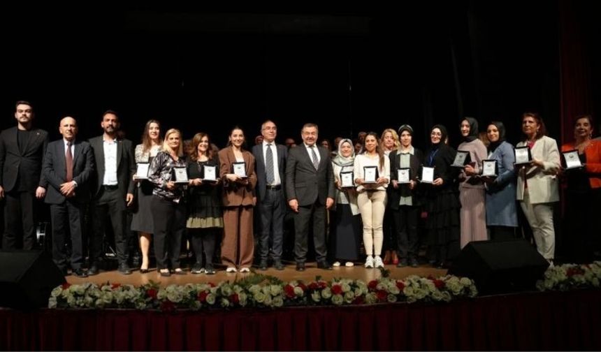 Gölbaşı’nda Kültür ve Sanat Kursiyerlerinden Yıl Sonu Etkinliği