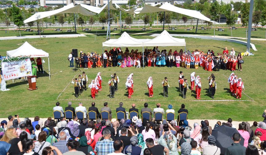 Kahramankazan’da Halk Oyunları Şöleni Coşkusu