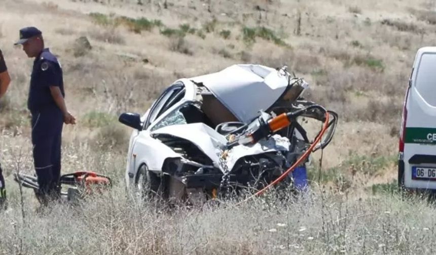 Sincan’da Kafa Kafaya Çarpışma: 1 Ölü, 1 Yaralı