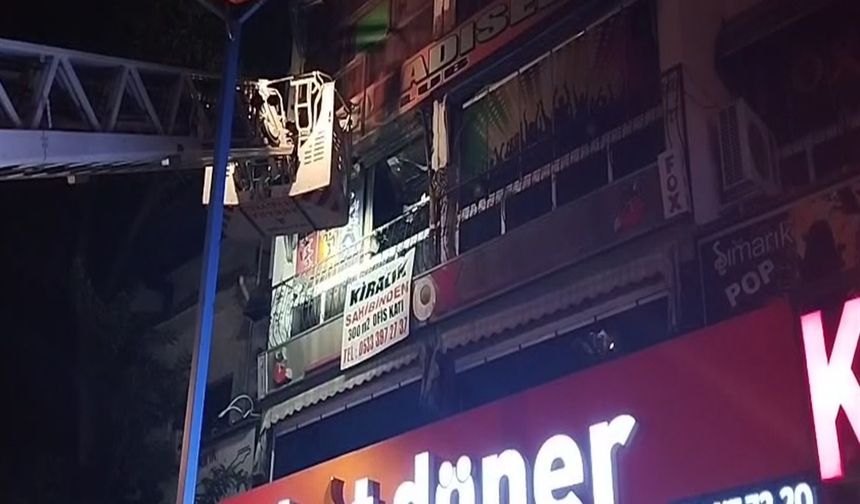 Çankaya’da 4 Katlı Binanın İkinci Katında Çıkan Yangın Paniğe Yol Açtı