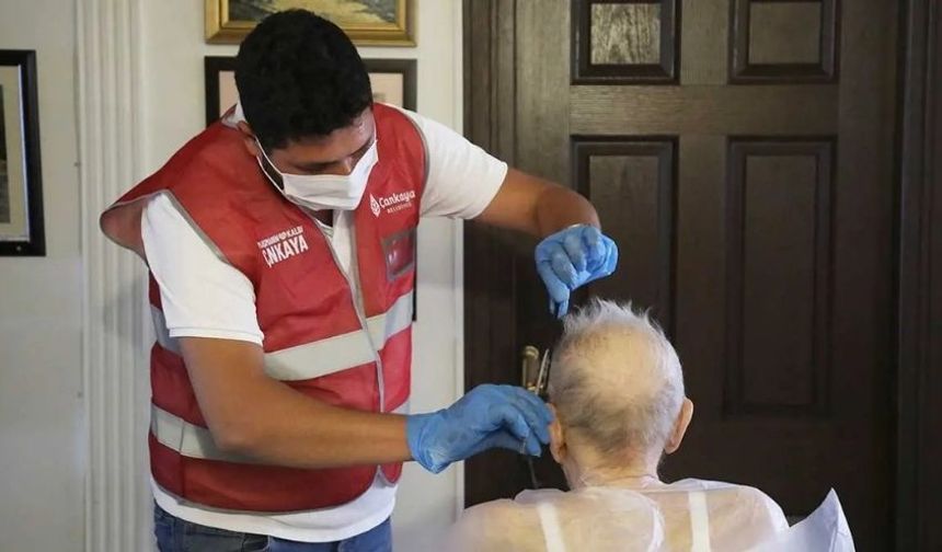 Çankaya’da Yaşlı ve Hastalara Evde Bakım Hizmeti Sürüyor