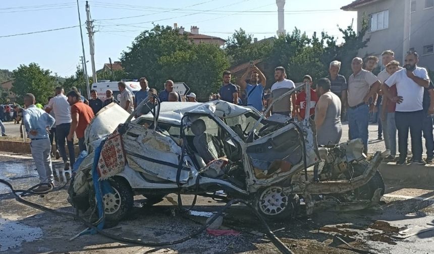 Konya’da Korkunç Kaza: Otomobil ile Çekici Çarpıştı, 3 Ölü