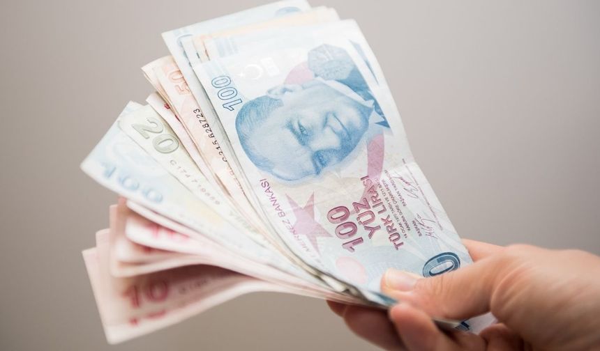 Emekliye Rekor Promosyon: 2025’te En Yüksek Ödemeyi O Banka Veriyor! Bankalarda emekli promosyonu ne kadar 2025?