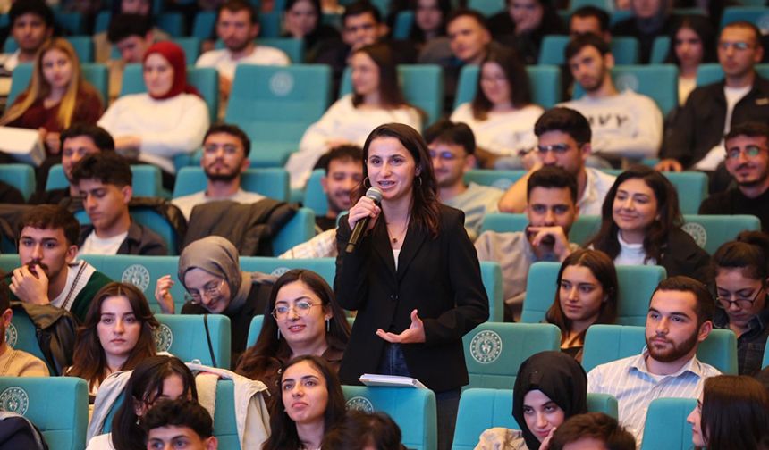 Ankara’da “30 Altı Gençlik Zirvesi”: Tıp Fakültesi Öğrencileri Buluştu